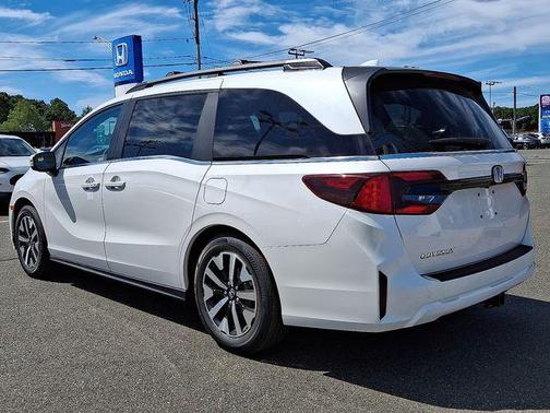 Platinum White 2026 Honda Odyssey EX-L