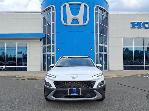 2022 Hyundai KONA SEL