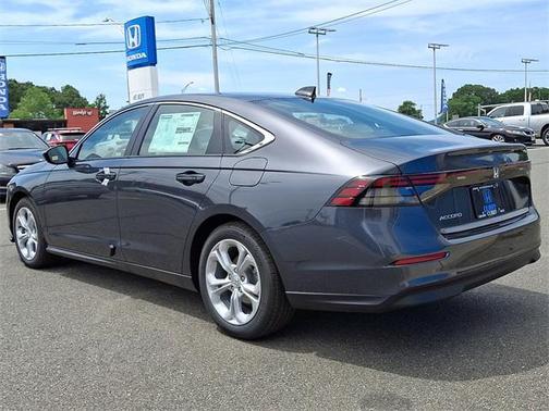 2025 Honda Accord LX 1.5T