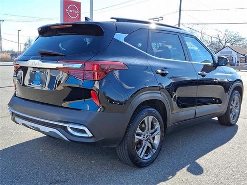 2022 Kia Seltos S