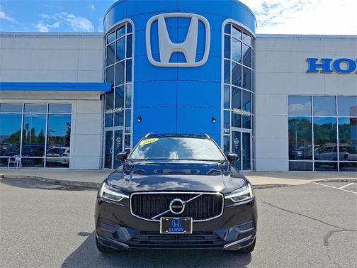 2018 Volvo XC60 T5 Momentum