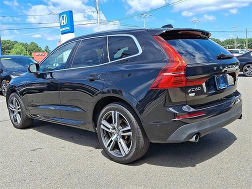 2018 Volvo XC60 T5 Momentum
