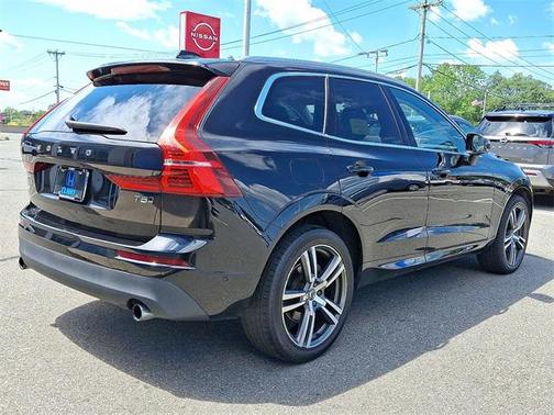 2018 Volvo XC60 T5 Momentum