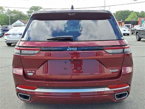 2022 Jeep Grand Cherokee Summit