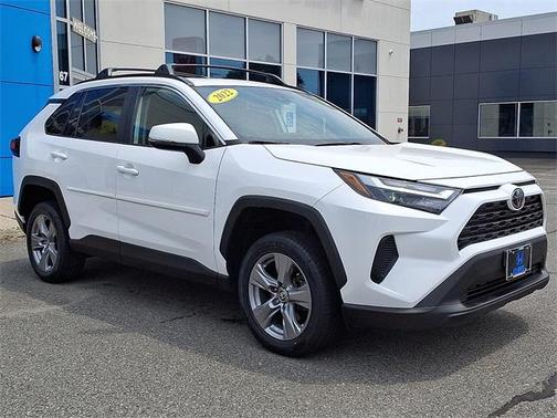 2022 Toyota RAV4 XLE