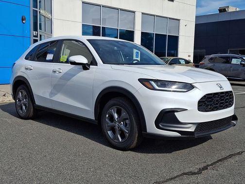 PLATINUM_WHITE_PEA 2027 Honda HR-V LX