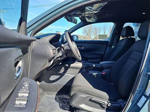 Pear 2026 Honda HR-V AWD Sport