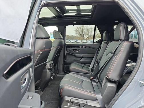 SONIC_GRAY_PEARL 2026 Honda Pilot TrailSport