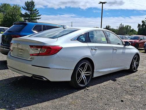 2022 Honda Accord Touring 2.0T