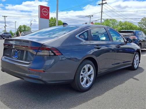 2025 Honda Accord LX 1.5T