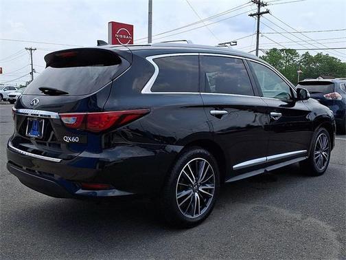 2017 INFINITI QX60 Base