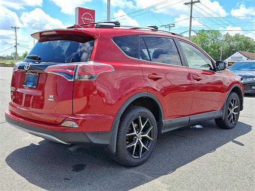 2017 Toyota RAV4 SE