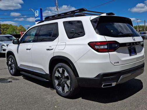 PLATINUM_WHITE_PEA 2026 Honda Pilot Elite