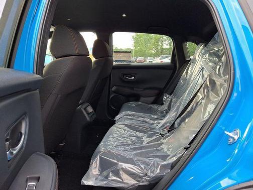 BOOST_BLUE_PEARL 2027 Honda HR-V Sport