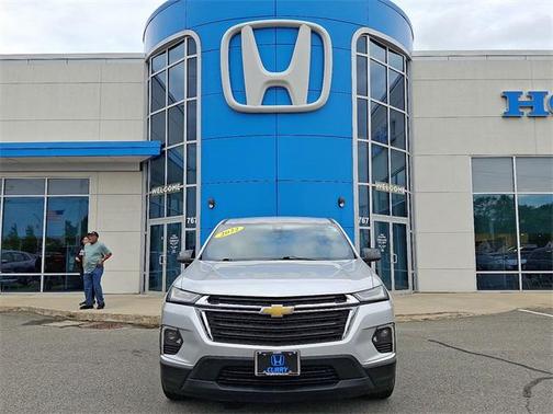 2022 Chevrolet Traverse LS