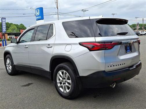 2022 Chevrolet Traverse LS
