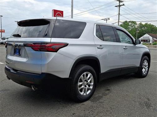 2022 Chevrolet Traverse LS