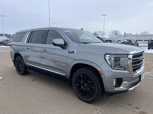 2023 GMC Yukon XL SLT