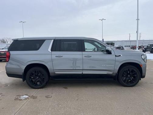2023 GMC Yukon XL SLT