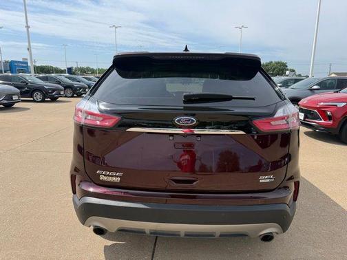 Burgundy Velvet Metallic Tinted Clearcoat 2020 Ford Edge SEL