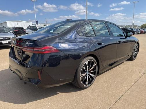 2025 BMW 550e xDrive