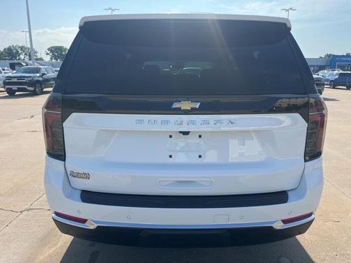 2025 Chevrolet Suburban LS