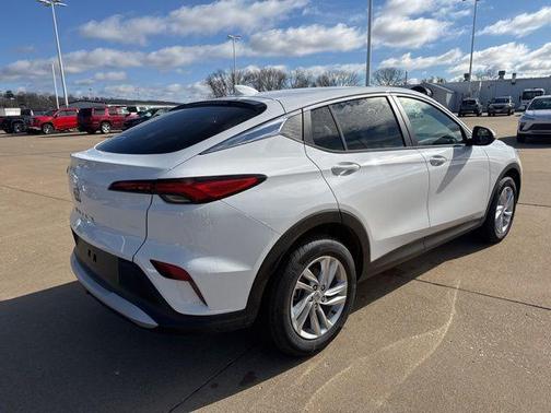 Summit White 2026 Buick Envista Preferred FWD