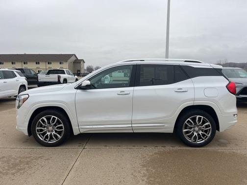 2022 GMC Terrain Denali
