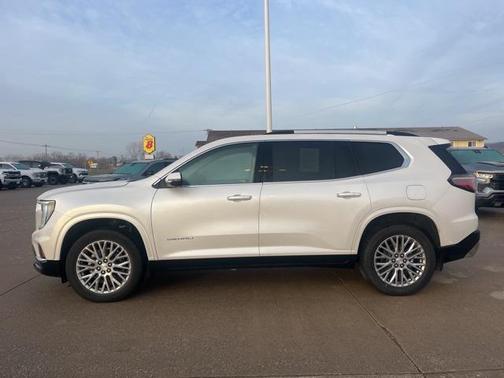 2025 GMC Acadia Denali