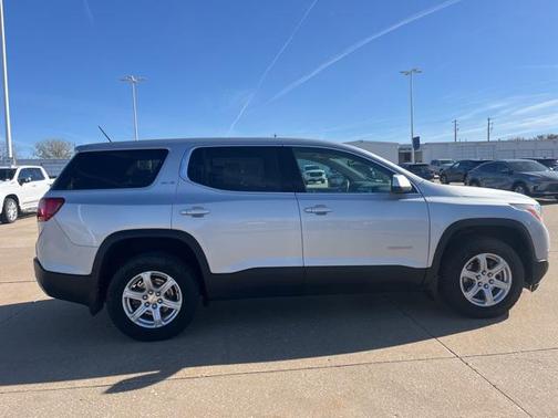 2017 GMC Acadia SLE-1