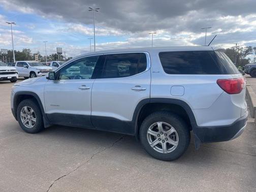 2017 GMC Acadia SLE-1