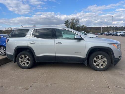 2017 GMC Acadia SLE-1