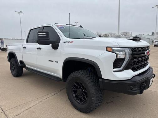 2024 Chevrolet Silverado 2500 4WD Crew Cab Standard Bed ZR2