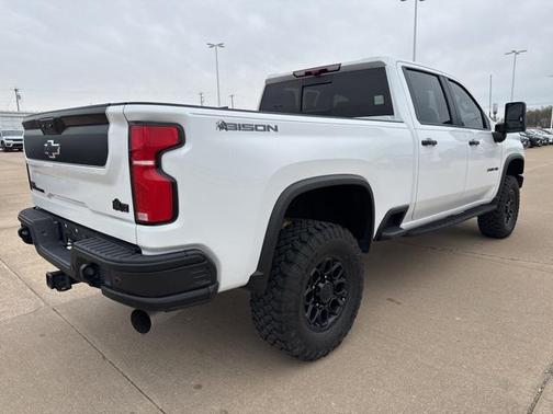 2024 Chevrolet Silverado 2500 4WD Crew Cab Standard Bed ZR2