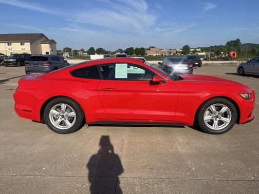 2017 Ford Mustang V6