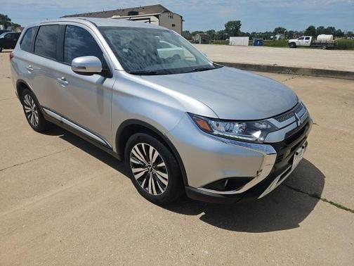 2019 Mitsubishi Outlander SE