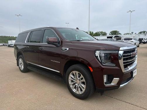 Redwood Metallic 2022 GMC Yukon XL SLT