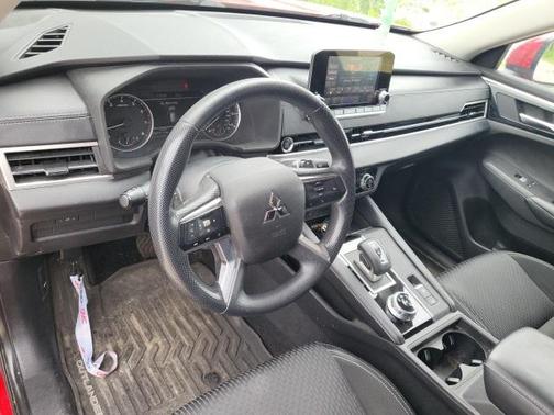 2022 Mitsubishi Outlander ES 2.5 2WD