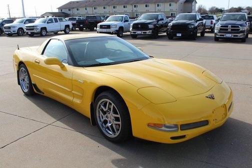 Photo 2 of 65 of 2002 Chevrolet Corvette Z06