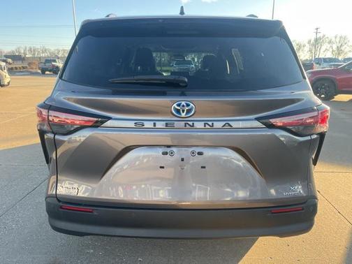 2021 Toyota Sienna XLE 7 Passenger