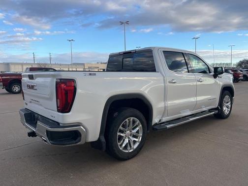 2022 GMC Sierra 1500 SLT