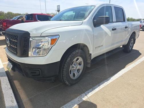2017 Nissan Titan S