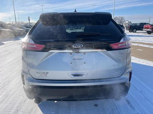 2020 Ford Edge SE