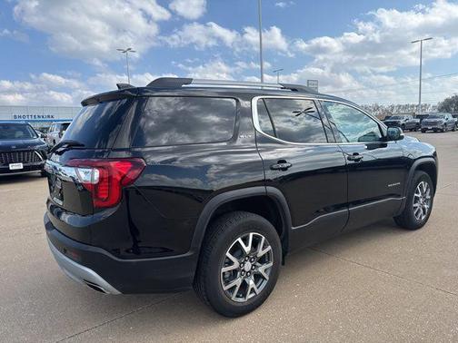 2023 GMC Acadia FWD SLT