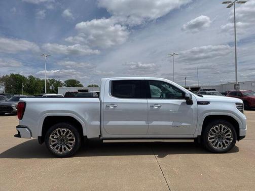 Glacier White Tricoat 2026 GMC Sierra 1500 Denali Ultimate