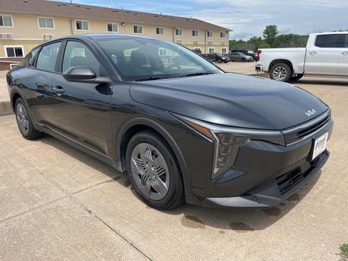 2025 Kia K4 LX