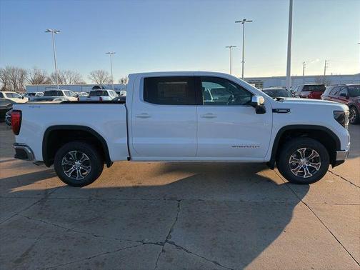 2026 GMC Sierra 1500 SLE