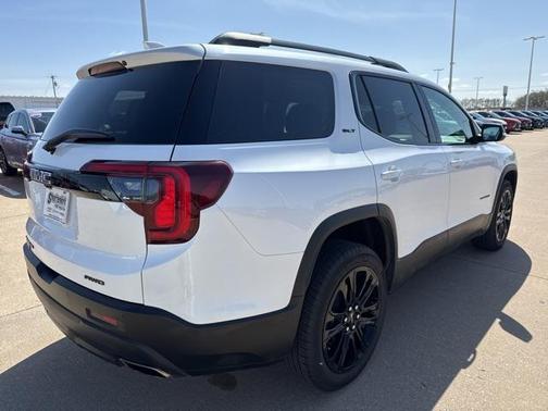 2023 GMC Acadia AWD SLT