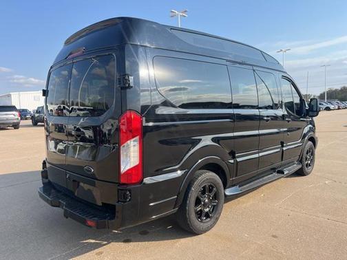 2017 Ford Transit-150 XLT