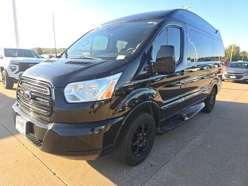 2017 Ford Transit-150 XLT